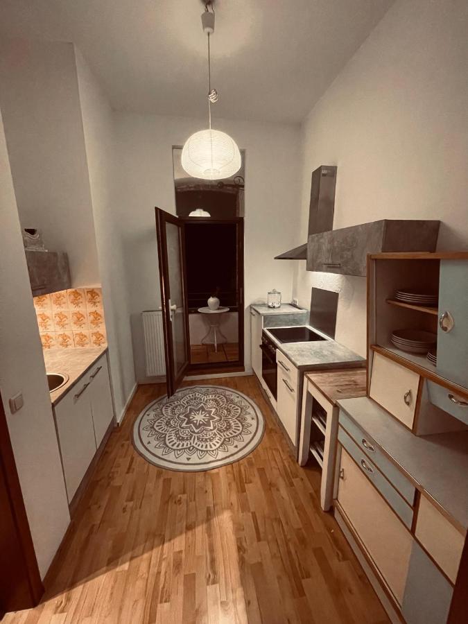 Retro Appartement Im Herzen Von Koeln Deutz Exterior photo